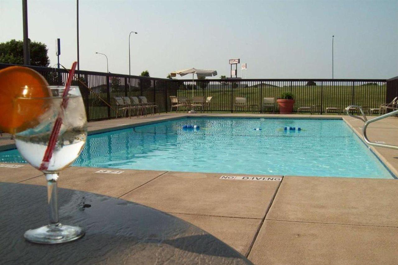 Wingate By Wyndham Lincoln Airport East Hotel Kültér fotó